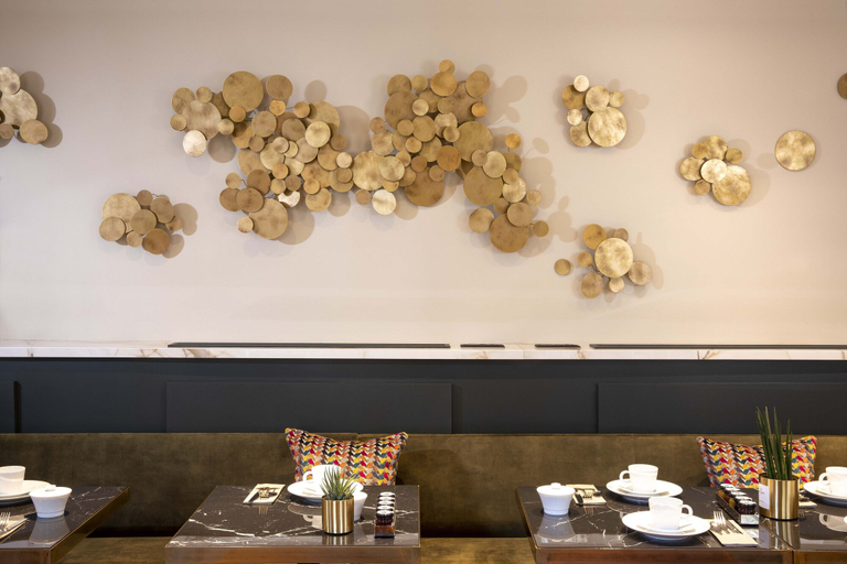 Food & Drinks 5, Hotel Aiglon, Paris