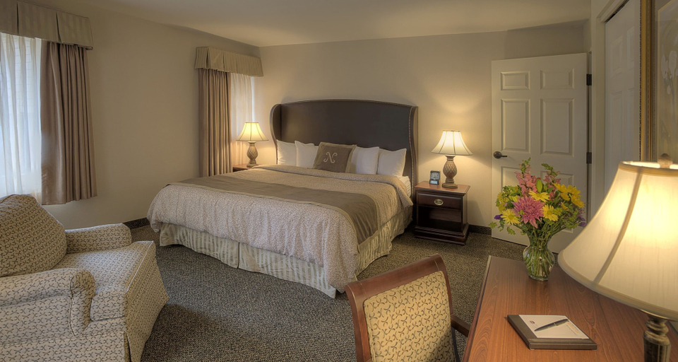 Bedroom 3, Best Western Plus The Normandy Inn & Suites, Hennepin