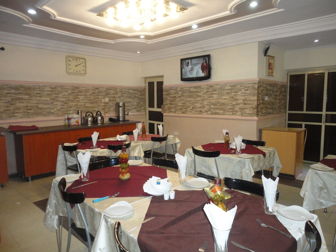 Food & Drinks 5, SDM Tavern and Suites, IbadanNorth