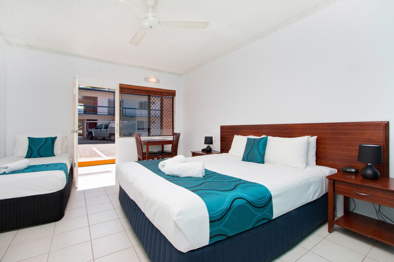 Bedroom 3, Cairns City Palms, Cairns