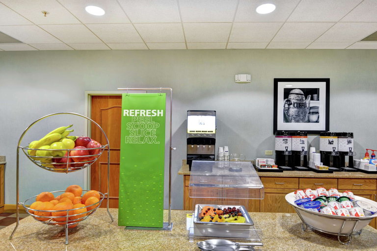 Food & Drinks 5, Hampton Inn Tunkhannock, Wyoming