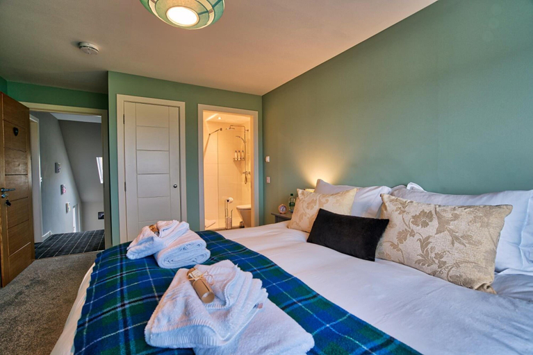 Bedroom 2, Heartseed House B&B, Highland