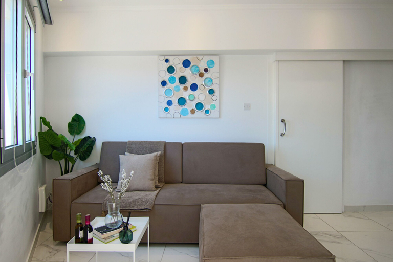 Others 3, Phaedrus Living Seaside Lighthouse 66