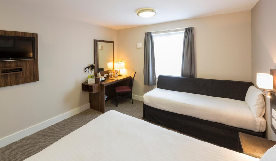 Bedroom 2, Starling Cloud, Aberystwyth by Marston’s Inns, Ceredigion