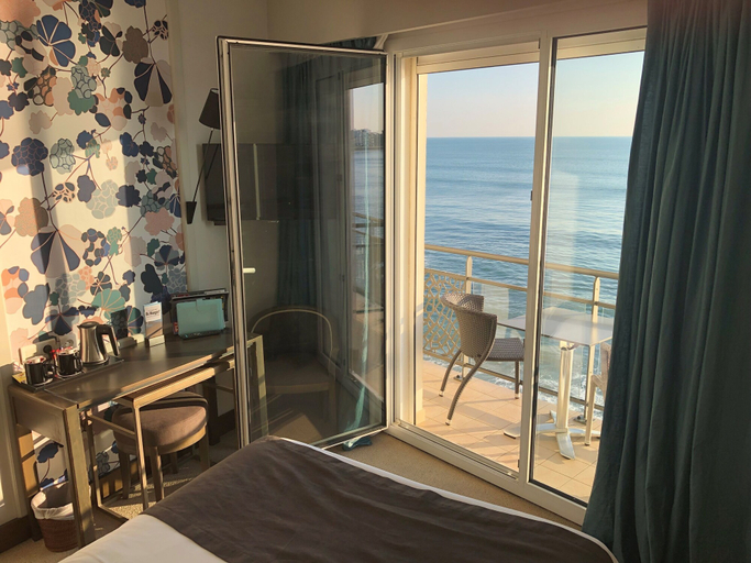 Bedroom 3, Hôtel & Spa Les Roches Noires, Vendée
