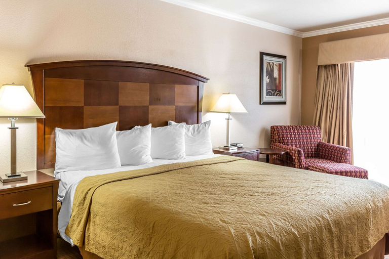 Bedroom 3, Quality Inn near Hearst Castle, San Luis Obispo