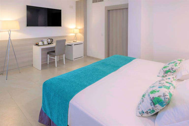 Bedroom 3, Olympus Palace, Tarragona