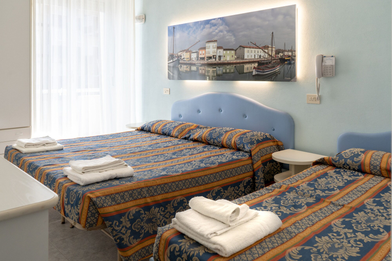 Bedroom 4, Hotel Tiglio, Rimini