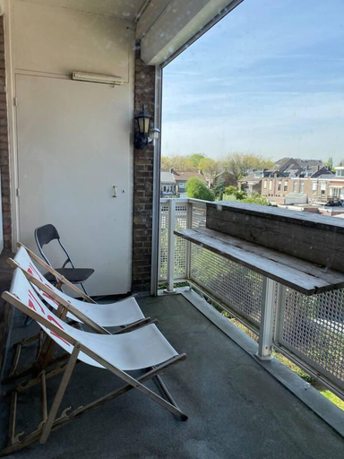 Others 5, Charming 2-bed Apartment inc Balcony in Maastricht, Maastricht