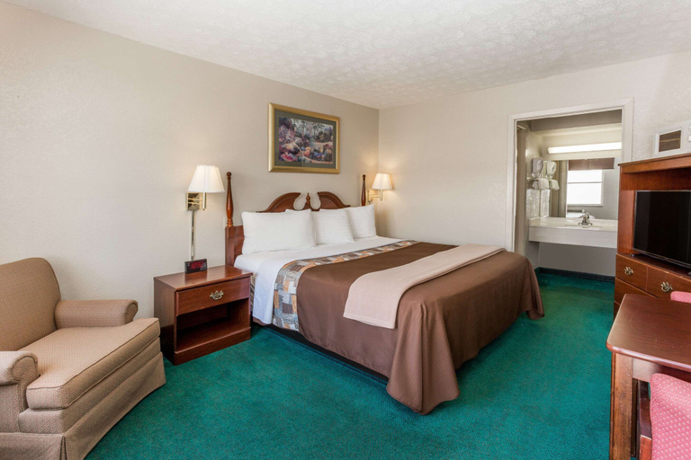 Bedroom 4, Knights Inn Peru, Miami