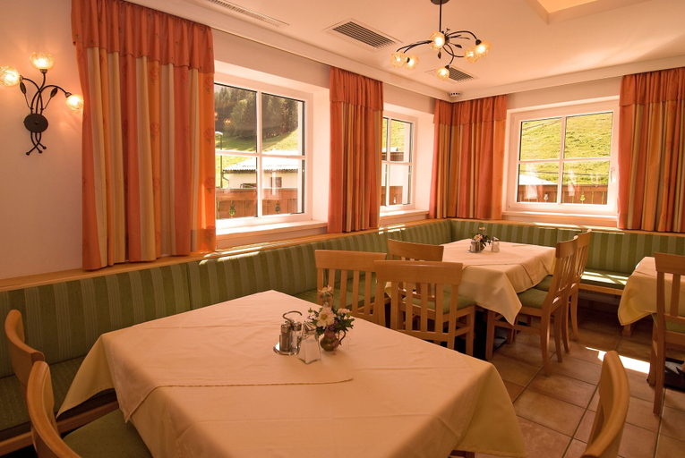 Food & Drinks 5, Gasthaus Landhotel Traunstein, Hallein