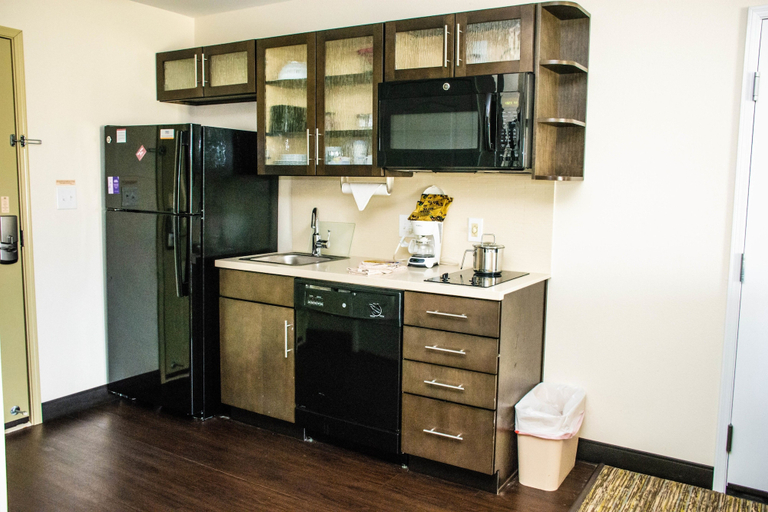 Others 4, Candlewood Suites : Overland Park - W 135th St by IHG, Kansas City