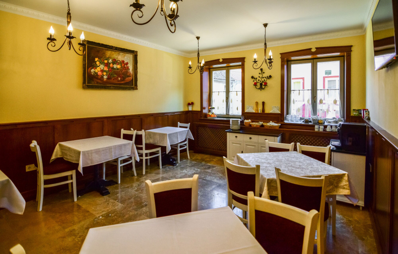 Food & Drinks 5, Rosen Villa, Sibiu