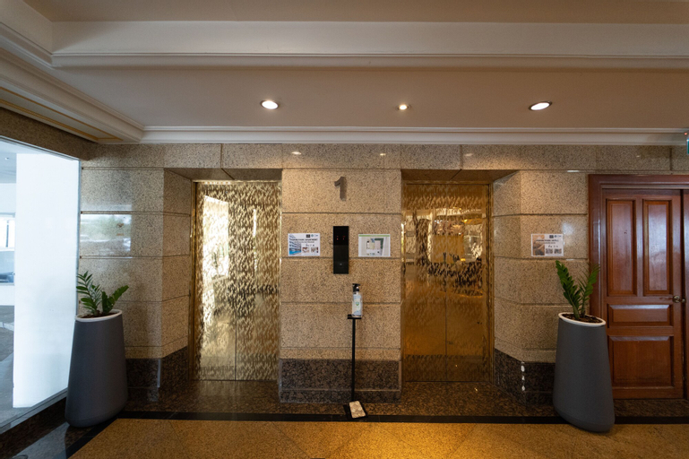 Public Area 16