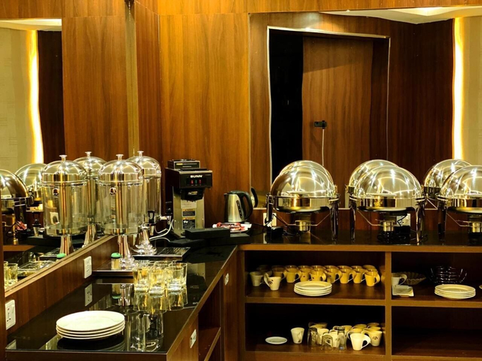 Food & Drinks 5, Msharef Al Moden Suites