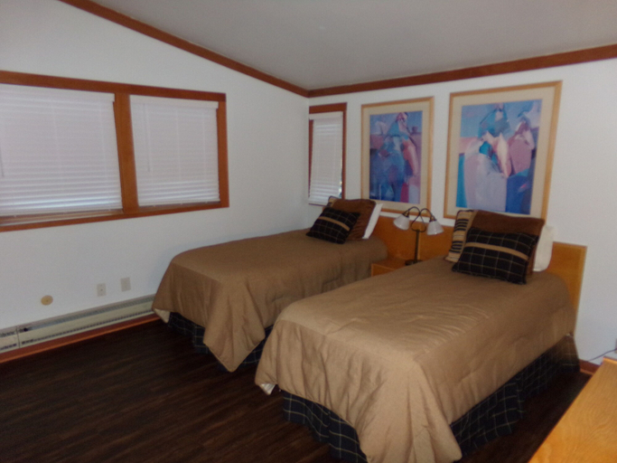 Bedroom 3, Tennis Townhome 2 Bed 2.5 Bath, Summit