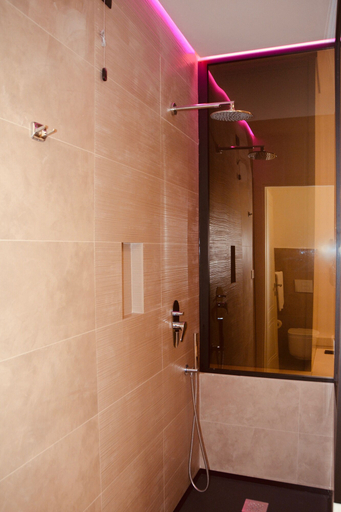 Bathroom 4, Hotel Giotto Flavia, Rome