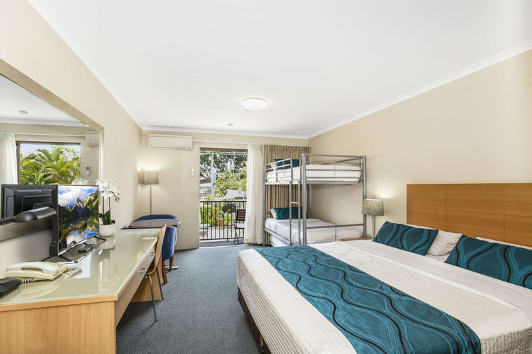 Bedroom 4, Best Western Airport 85 Motel, Ascot