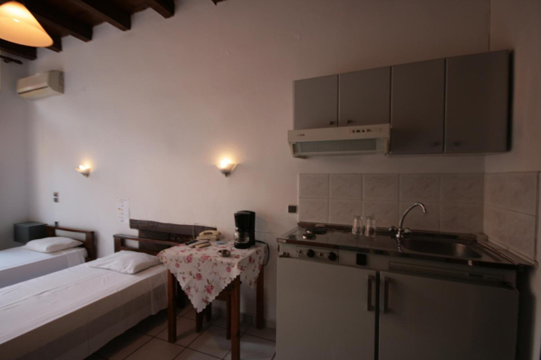Bedroom 2, Chania Rooms, Crete
