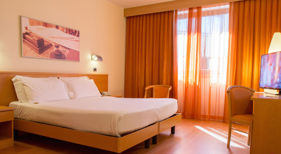 Bedroom 3, Montemezzi hotel, Verona