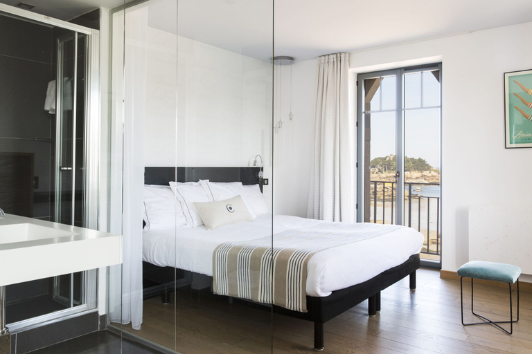 Bedroom 3, Le Castel Beau Site, Côtes-d'Armor
