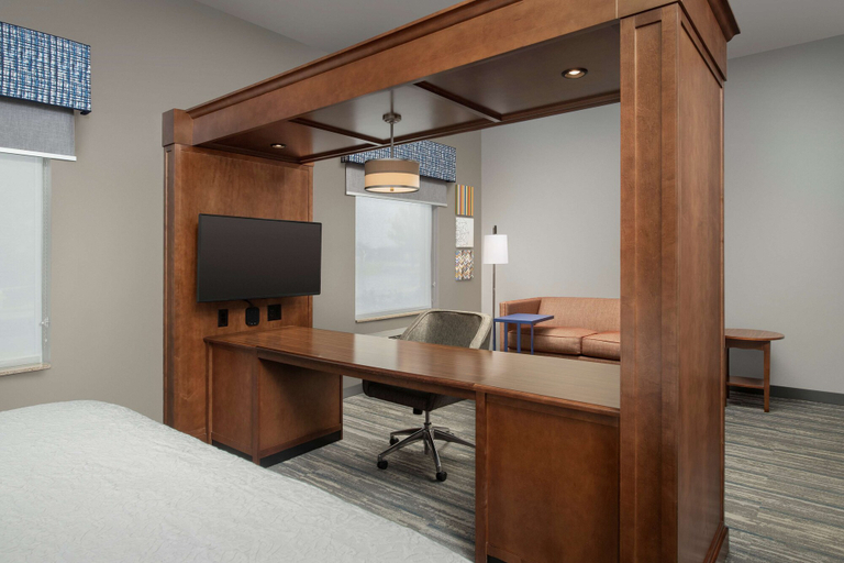Bedroom 3, Hampton Inn & Suites Holly Springs, Wake