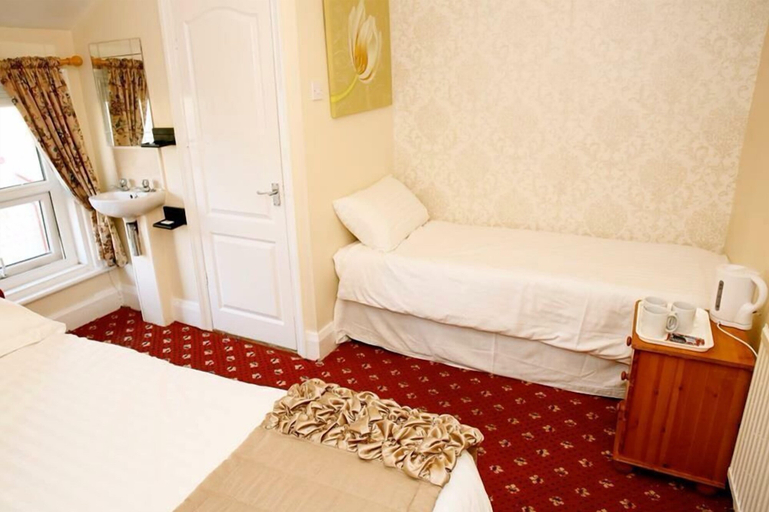 Bedroom 2, Shanklin Contactless Hotel, Blackpool