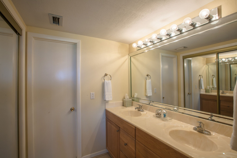 Bathroom 3, Edgewater by South Padre Condo Rentals, Cameron