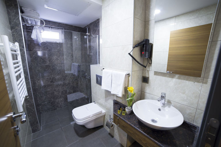 Bathroom 5, MD Barbaros Hotel, Merkez