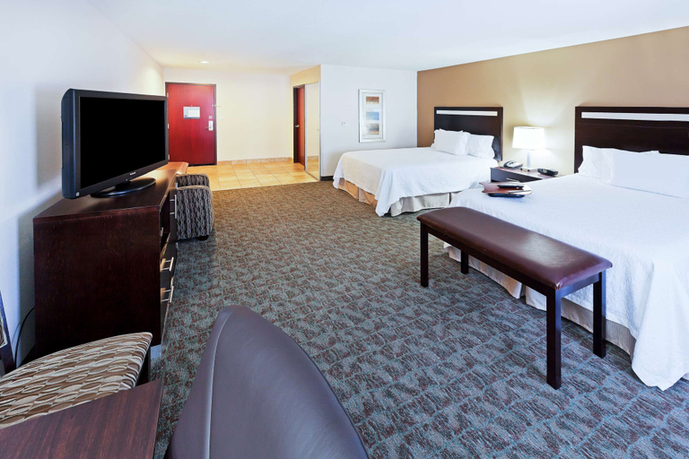 Bedroom 3, Hampton Inn & Suites Liberal, Seward