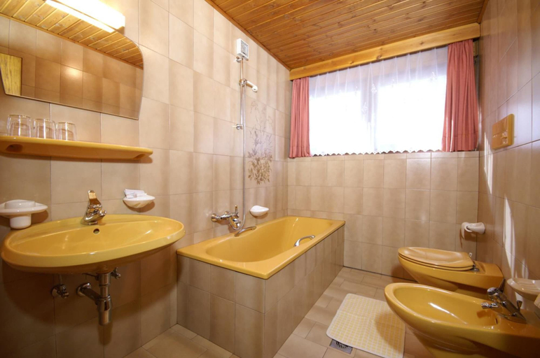 Bathroom 3, Albergo Gader, Bolzano