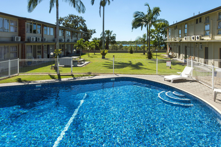 Sport & Beauty 4, Mid City Motor Inn, Mackay - Pt A