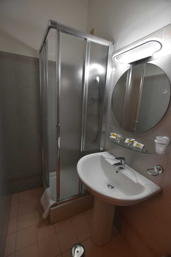 Bathroom 3, Il Piccolo Albergo Matera, Matera