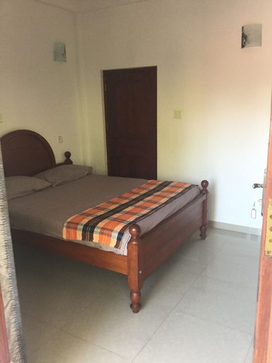 Bedroom 3, White baby beach rest, Hikkaduwa