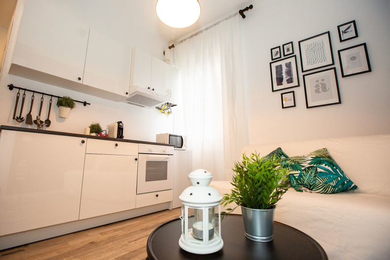 Others 3, Home Hotel - Mamiani 6, Milano