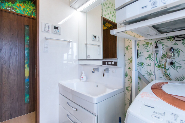Bathroom 3, Luana Uakoko Resort Hotel, Chatan