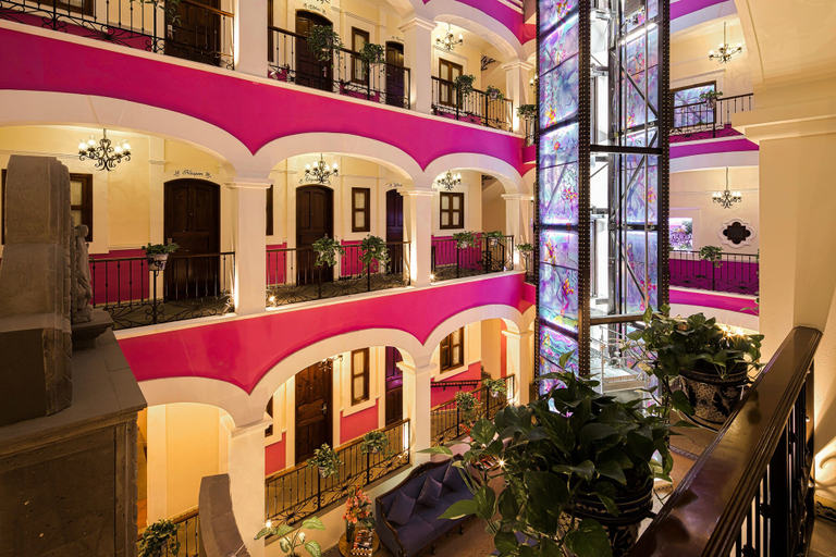 Exterior & Views