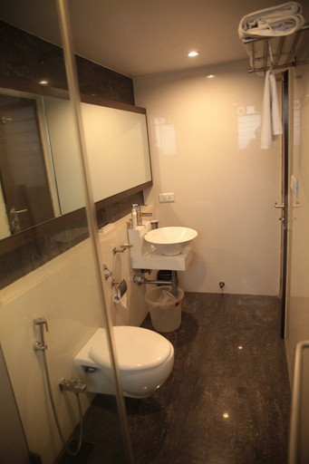 Bathroom, Tim Grand Hotel, Mumbai Suburban