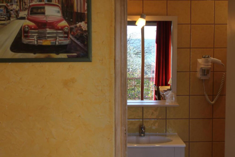 Bathroom 3, Villa Nina, Alpes-Maritimes