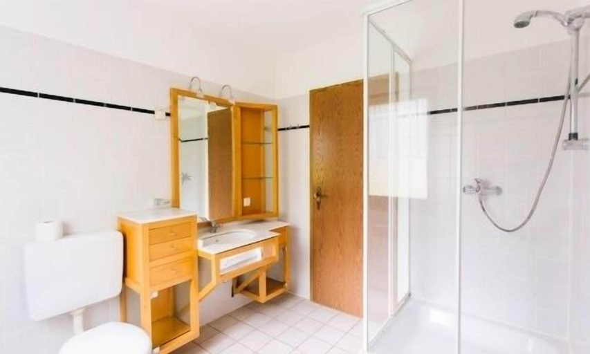 Bathroom 3, Ferienpark Frankenau, Waldeck-Frankenberg