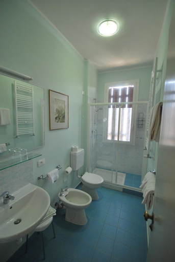 Bedroom 5, Paco, Savona