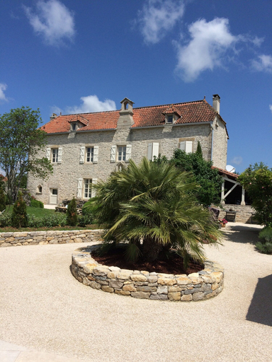 Exterior & Views 2, Au Couvent, Lot