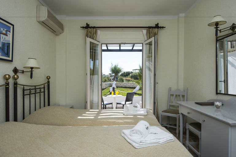 Bedroom 3, Contaratos Beach, South Aegean