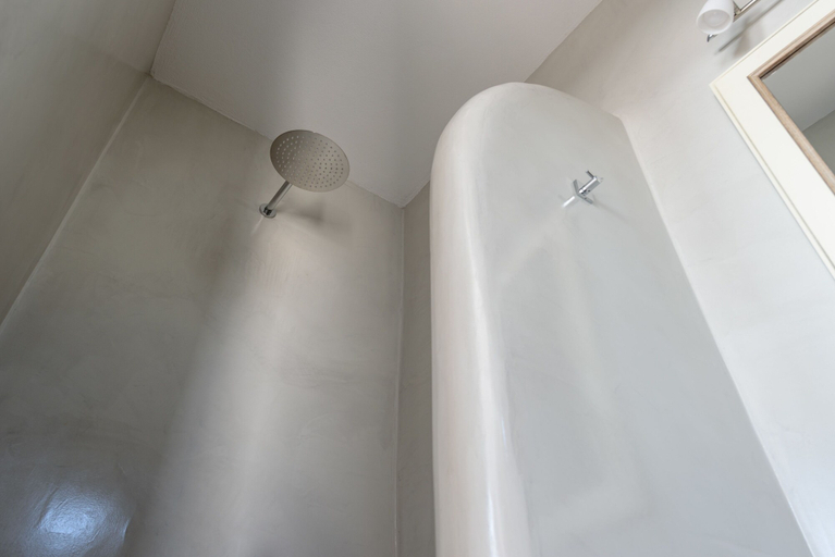 Bathroom 4, Kamares Apartments, South Aegean