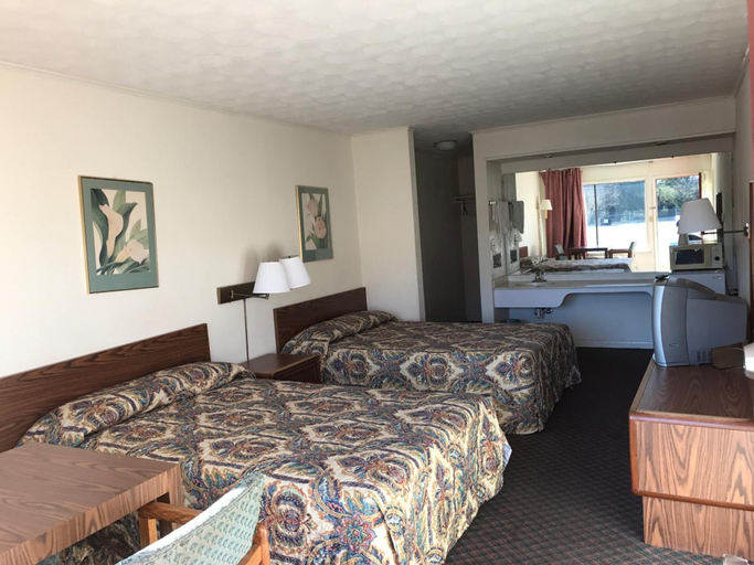 Bedroom 4, Flagship Inn, Petersburg