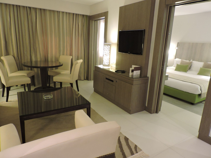 Bedroom 4, Golf Royal Hotel, Bab Bhar