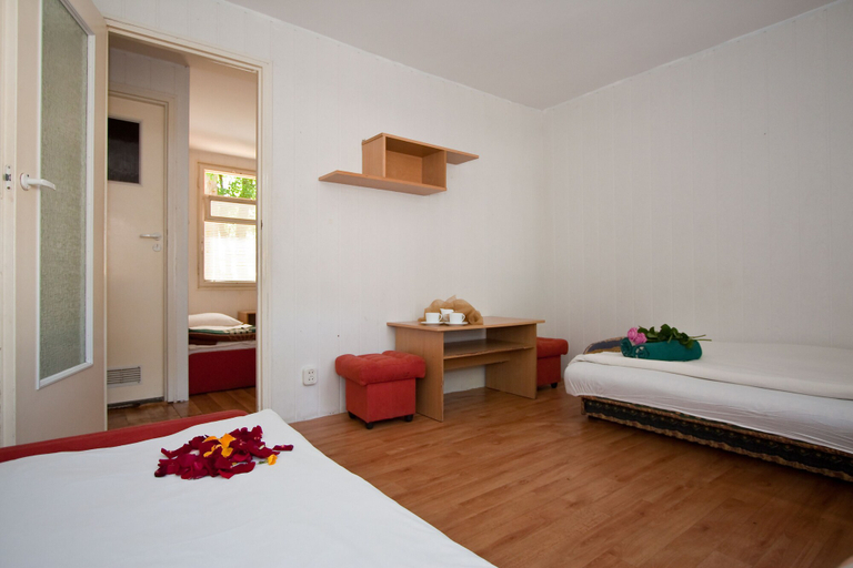 Bedroom 2, OW Gromada Pod Bukami, Kamień