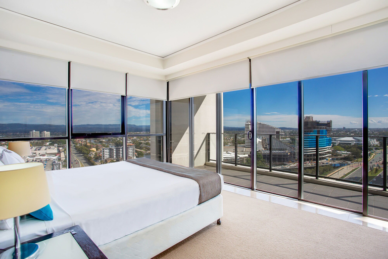Bedroom 3, Mantra Sierra Grand, Gold Coast