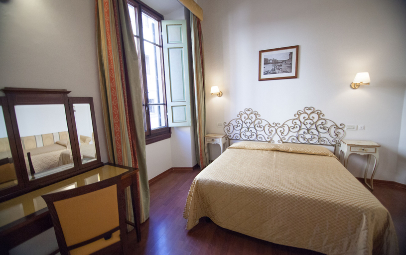 Bedroom 4, Hotel Cimabue, Florence