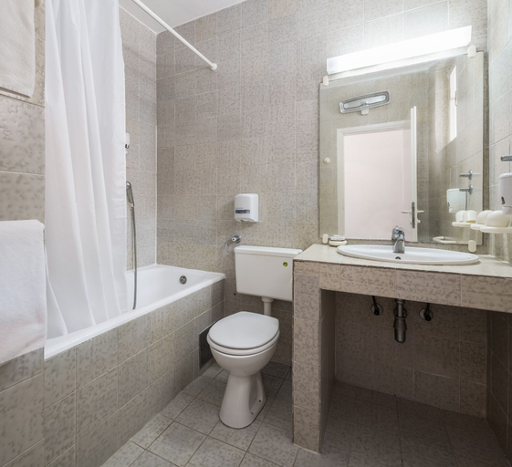 Bathroom 4, Resort Fontana, Jelsa